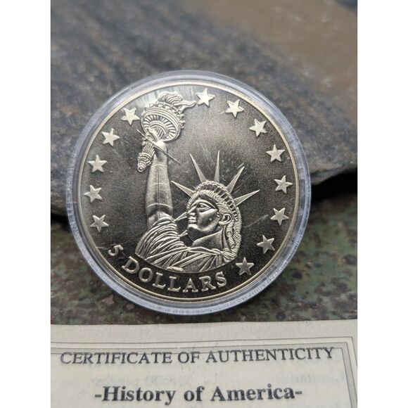 2000 Liberia $5 Coin – Statue of Liberty, COA, History of America - Picture 2 of 3